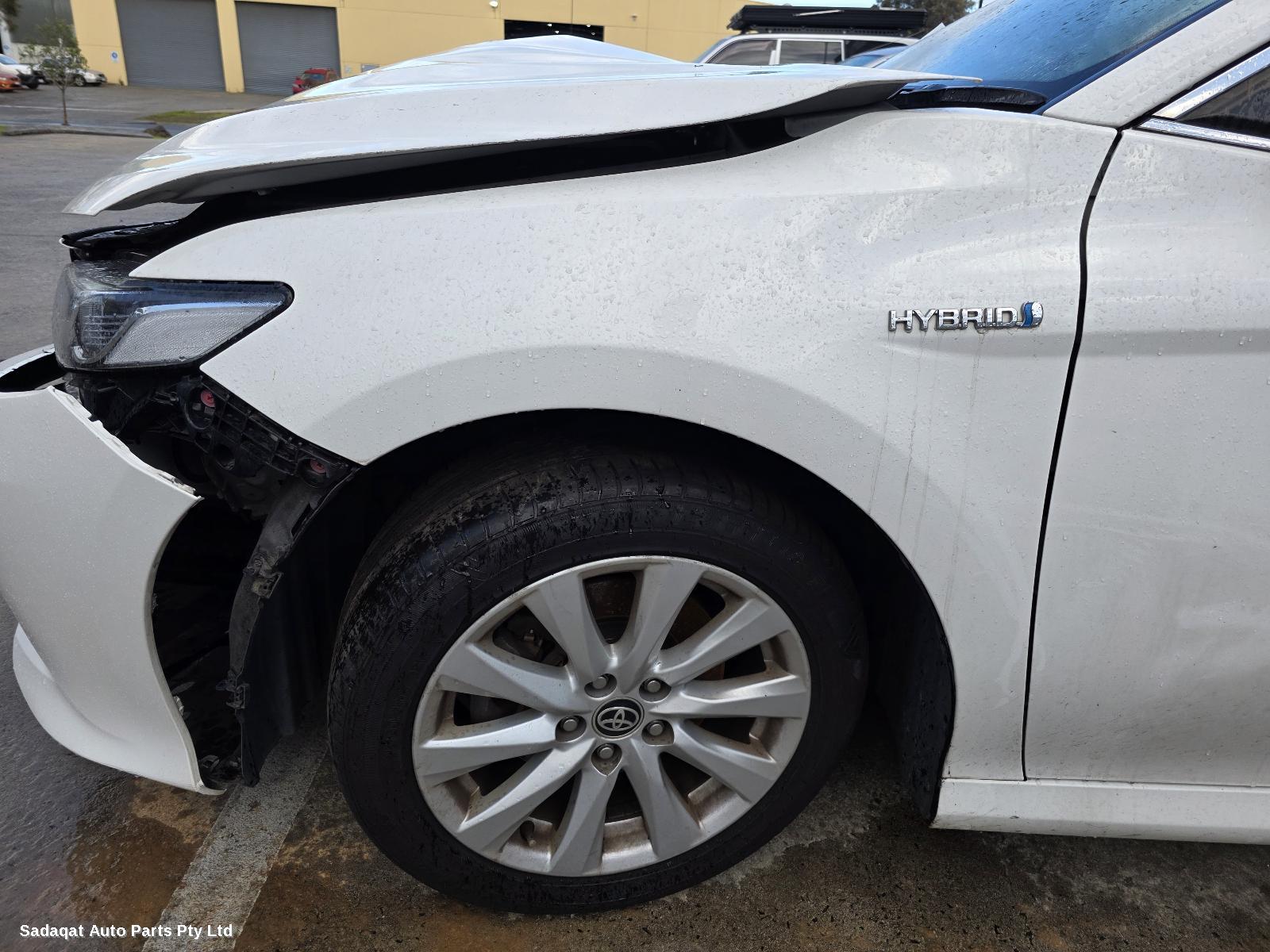 Toyota Camry Rear Garnish