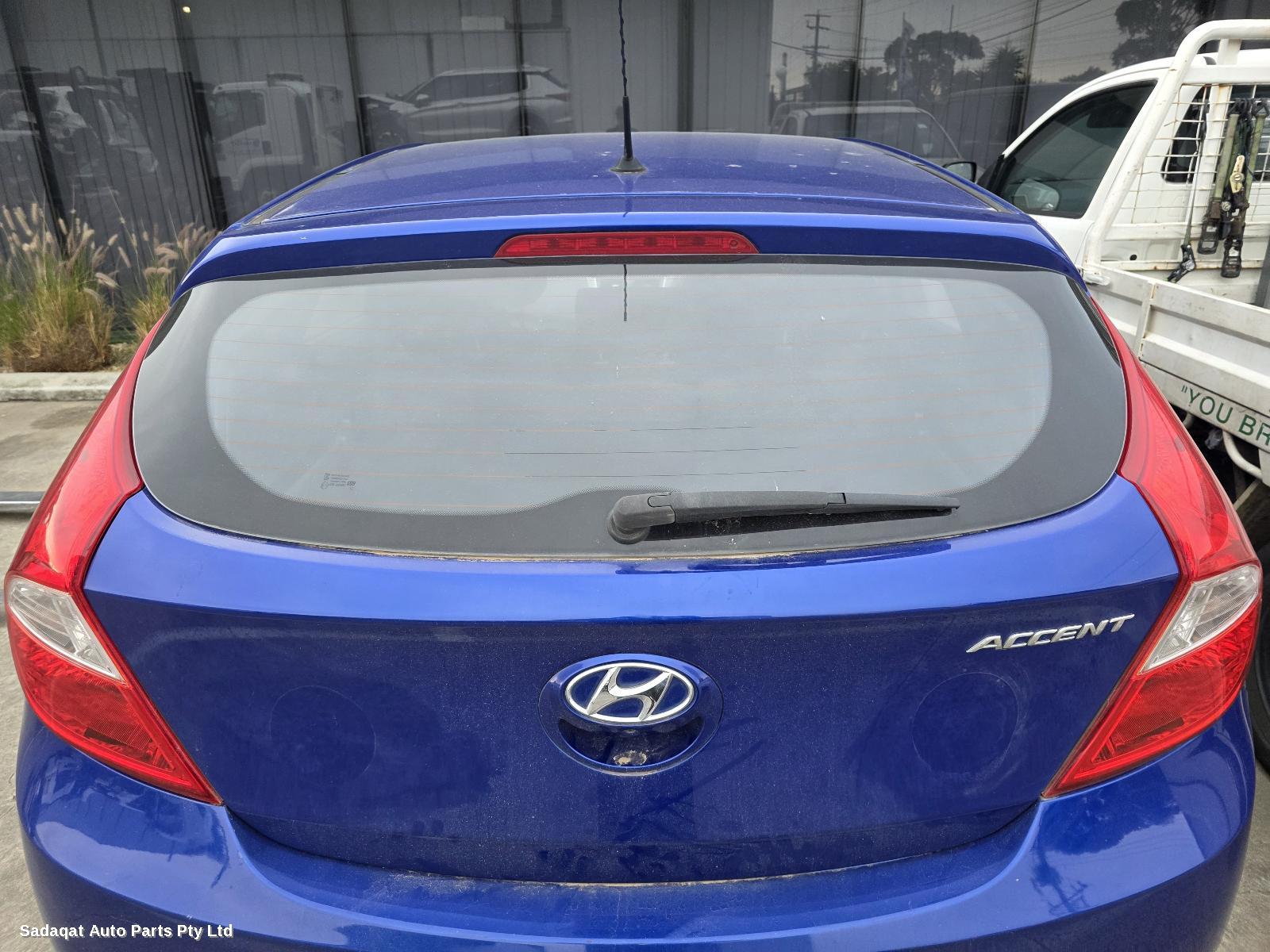 Hyundai Accent Left Headlamp
