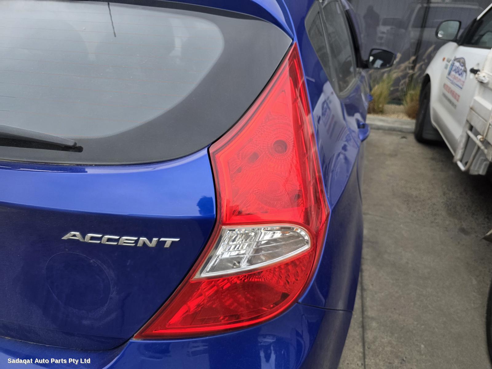 Hyundai Accent Left Headlamp