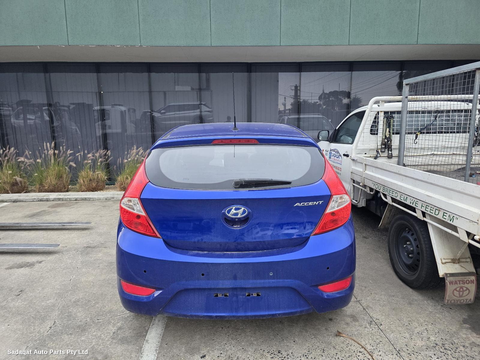 Hyundai Accent Left Headlamp