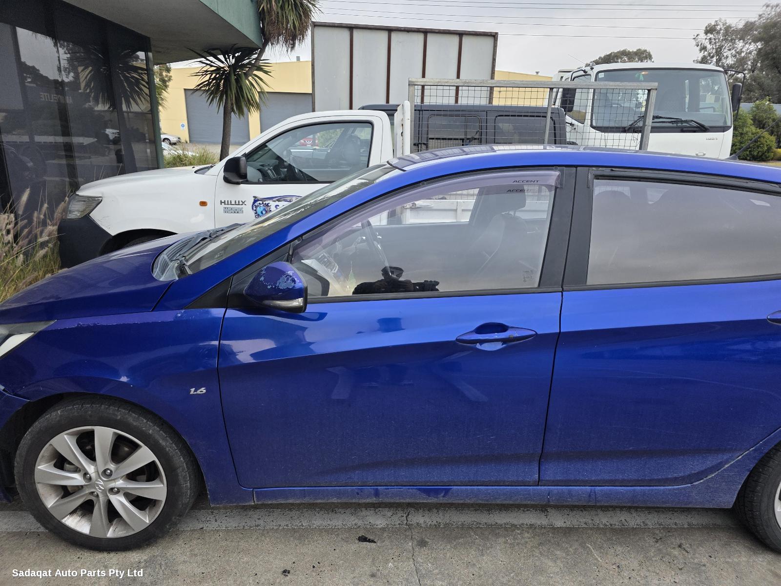 Hyundai Accent Left Headlamp