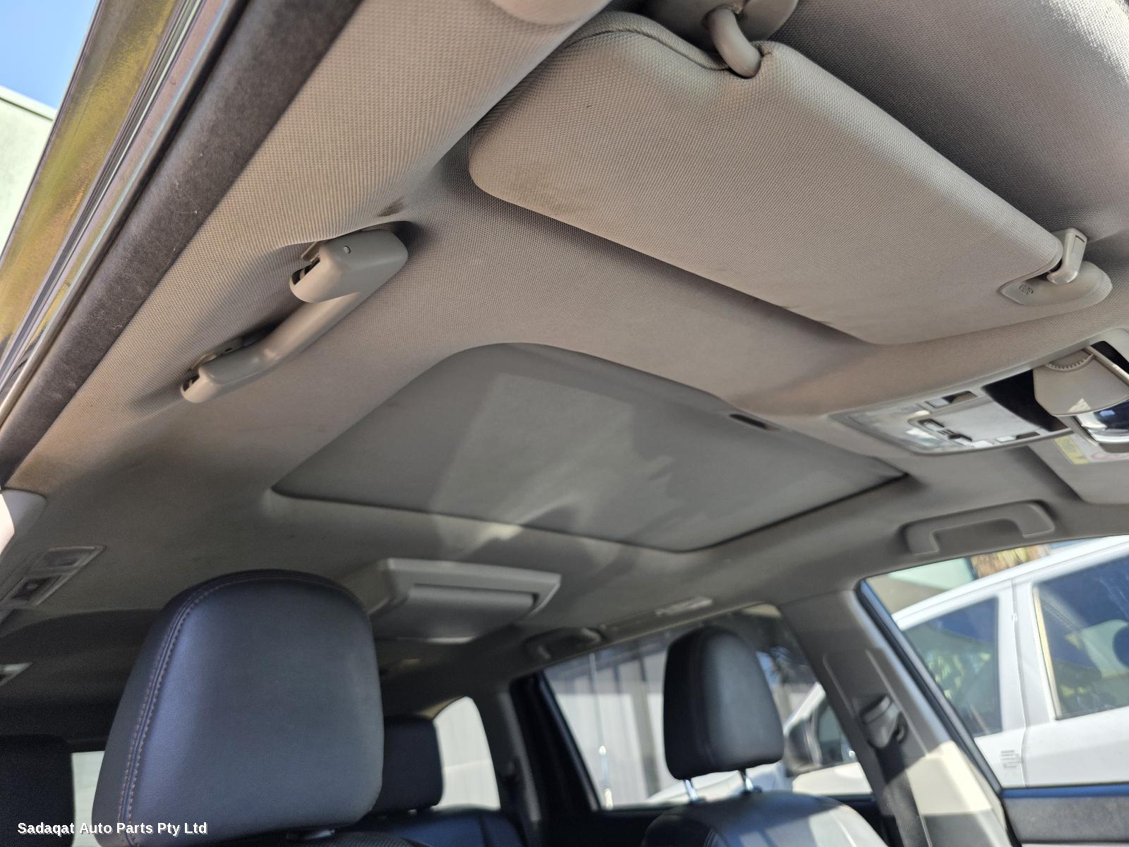 Toyota Kluger Hatch Strut