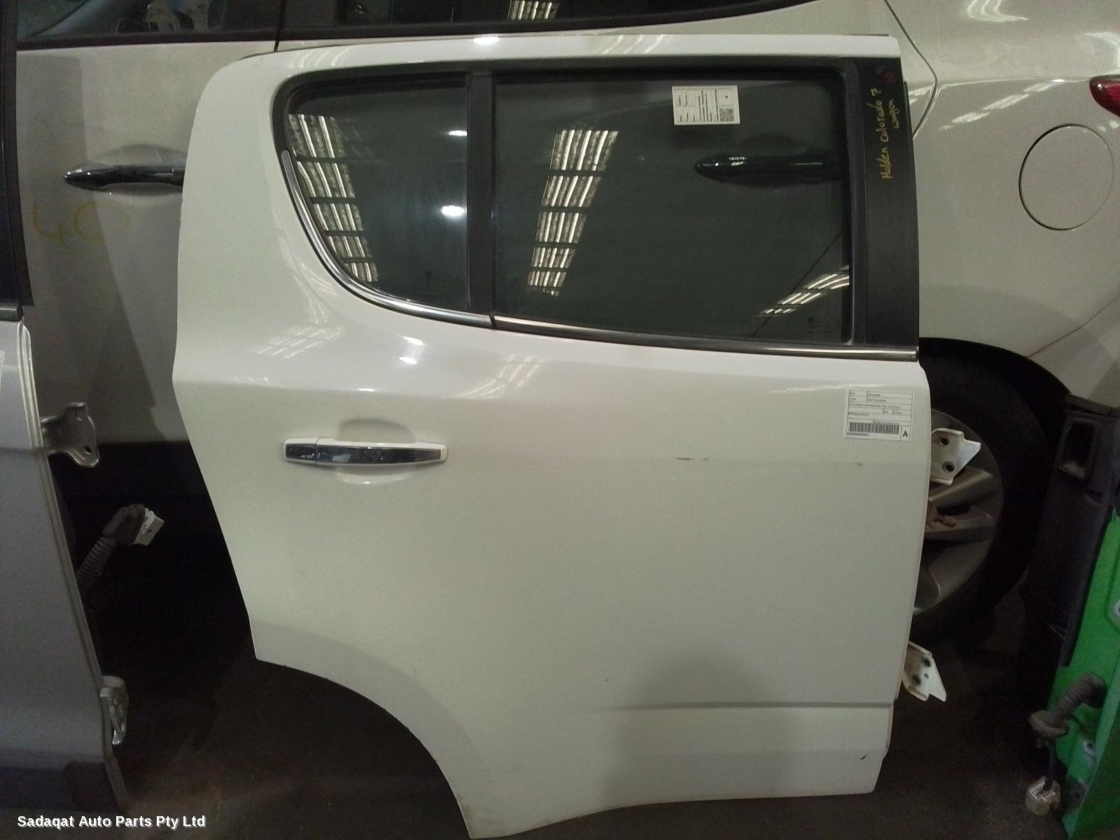 Holden Colorado Right_rear_door_sliding