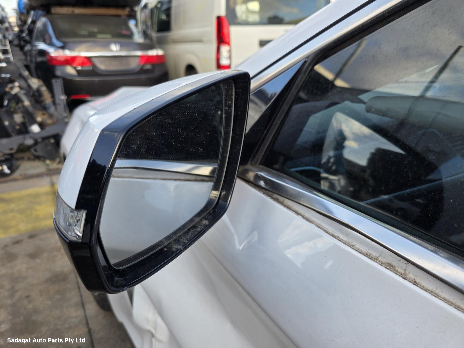 Hyundai Genesis Left Door Mirror