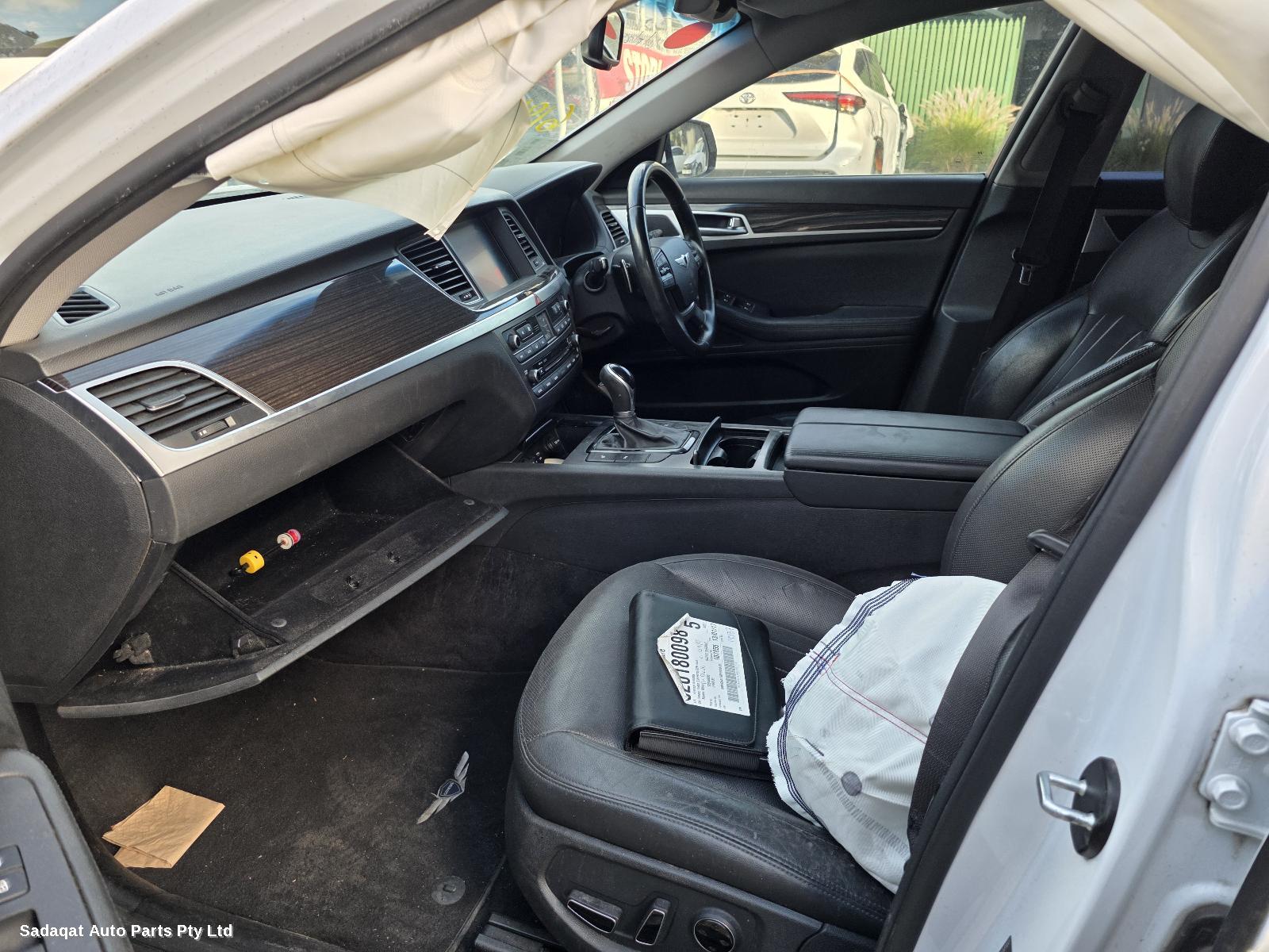 Hyundai Genesis Left Door Mirror