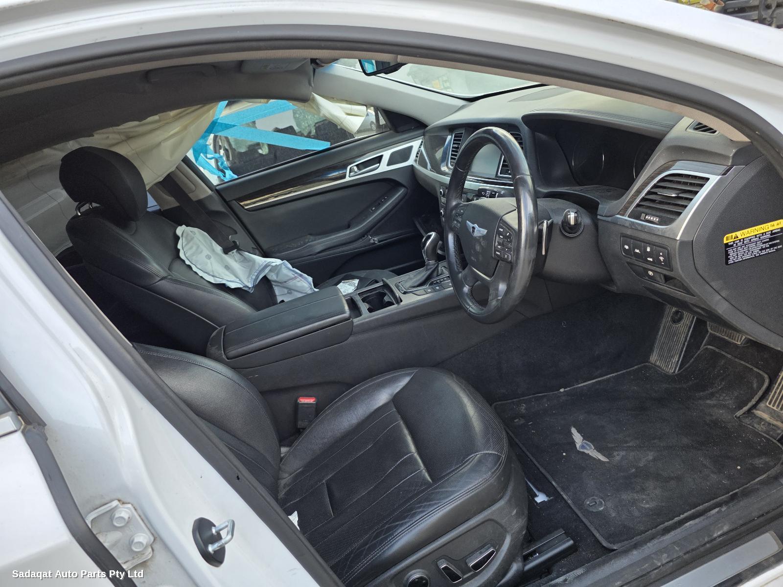 Hyundai Genesis Left Door Mirror