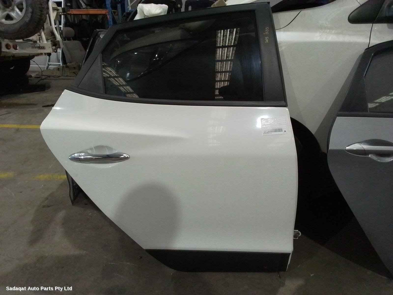Hyundai Ix35 Right_rear_door_sliding