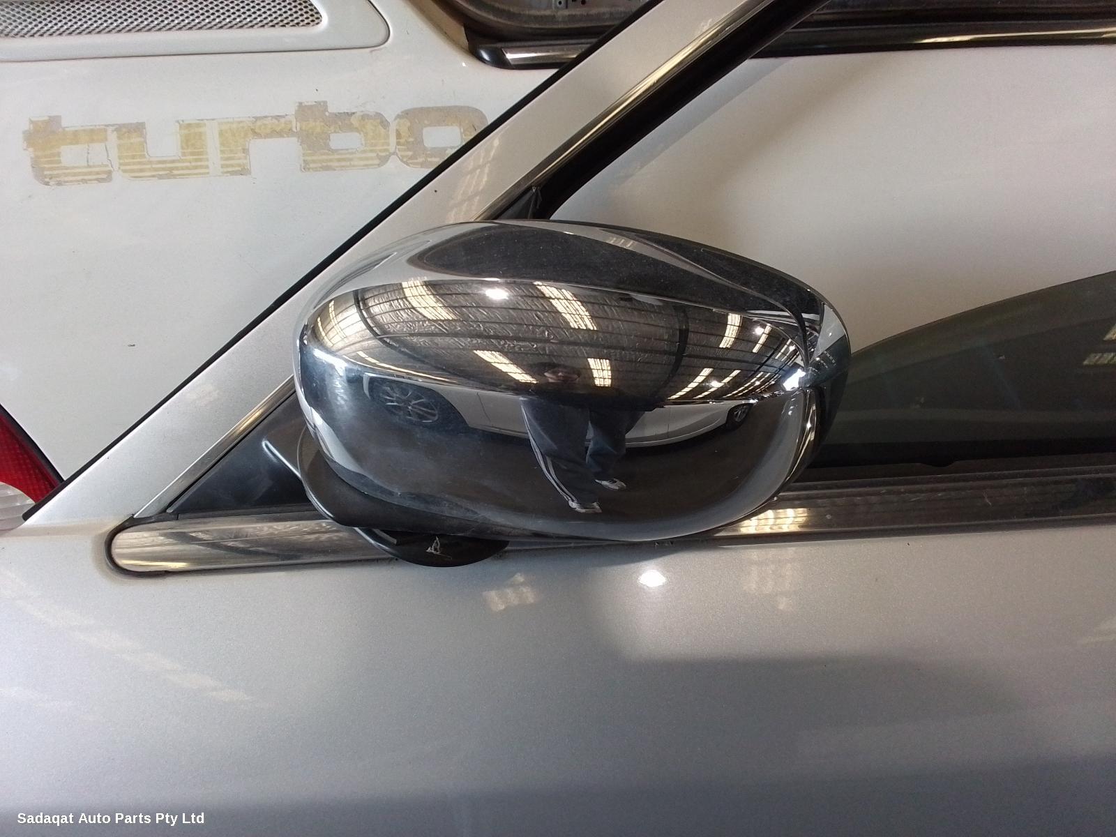 Chrysler 300c Left Door Mirror