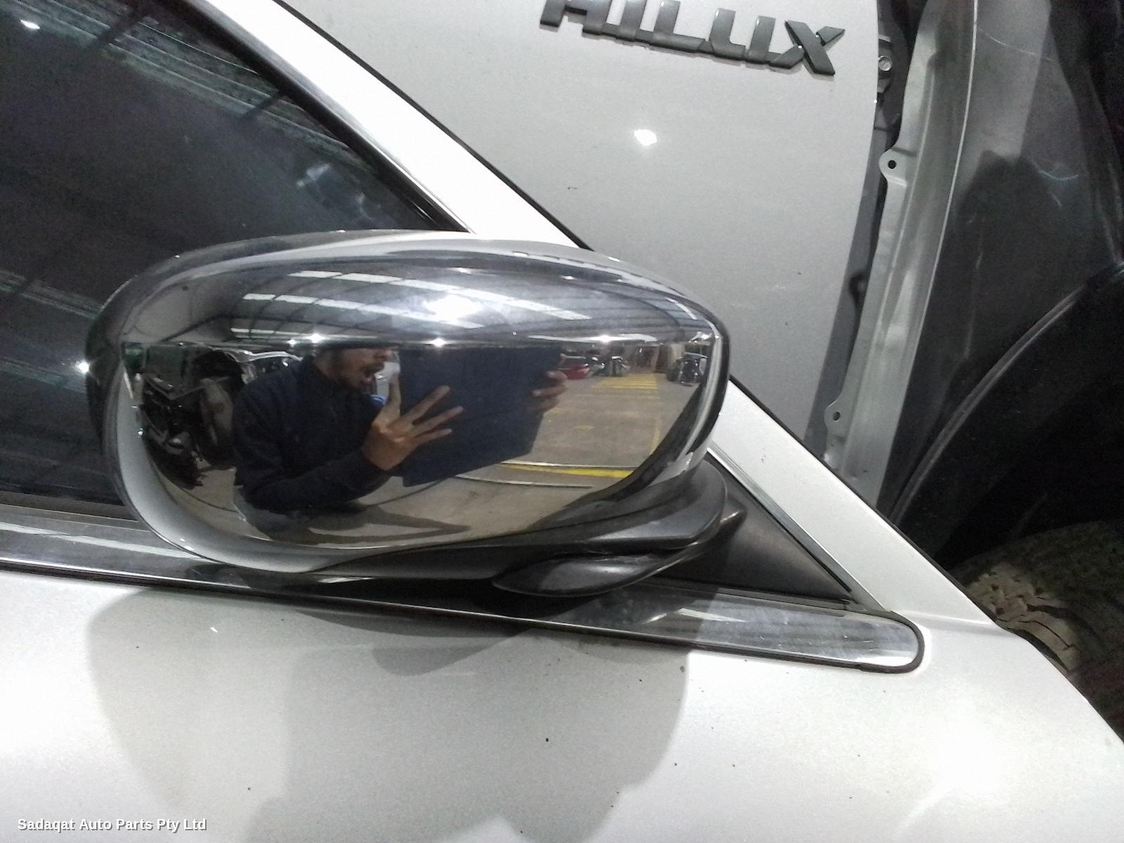 Chrysler 300c Right Door Mirror