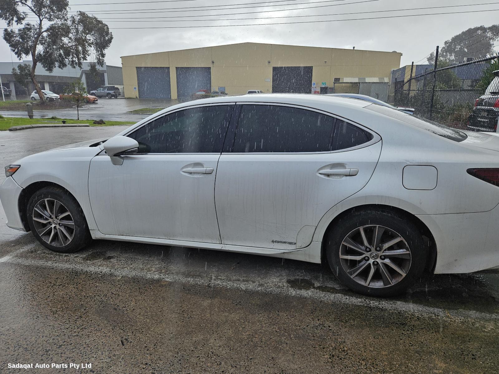 Lexus Es Series (13-) Radiator