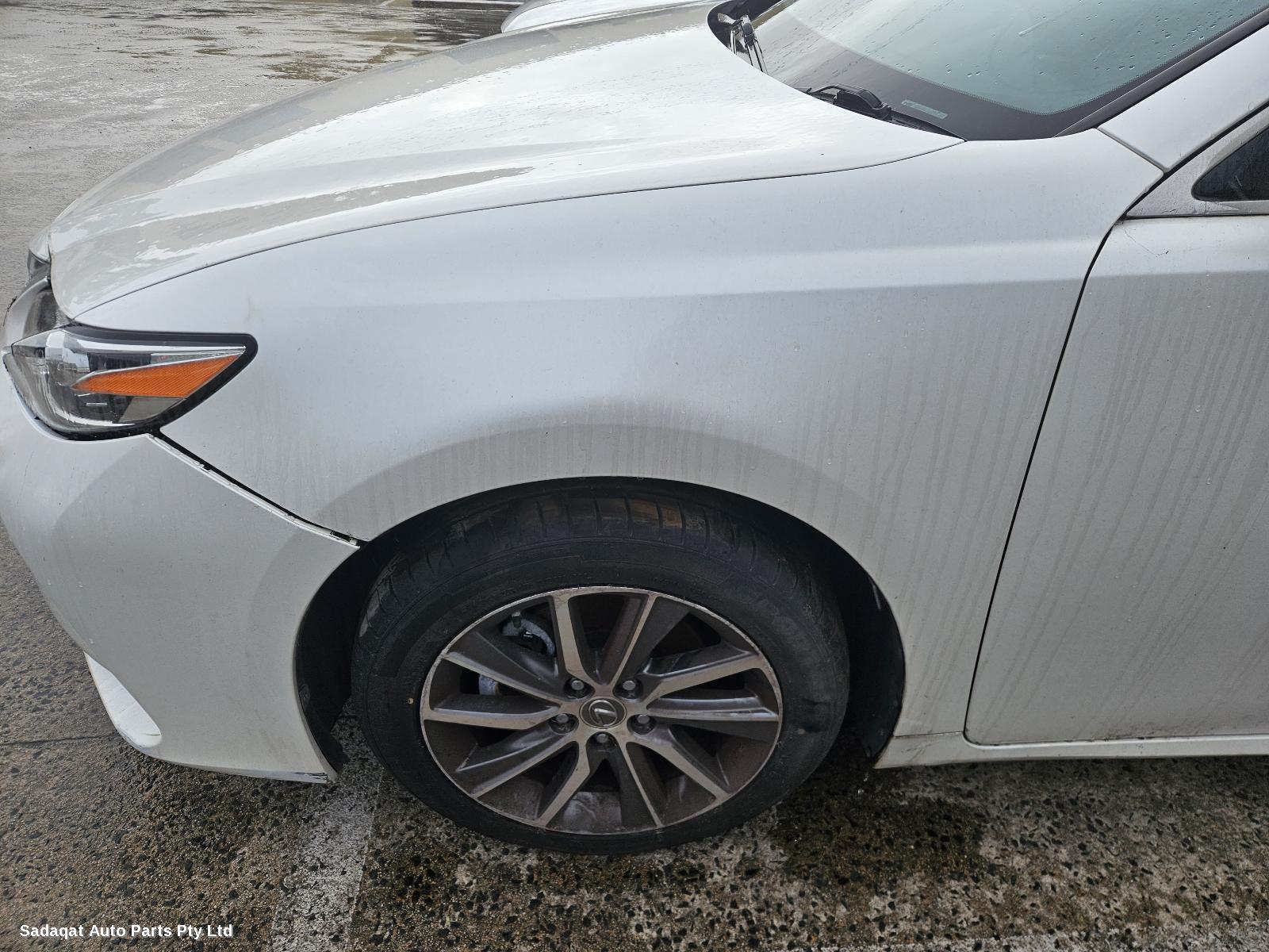 Lexus Es Series (13-) Radiator