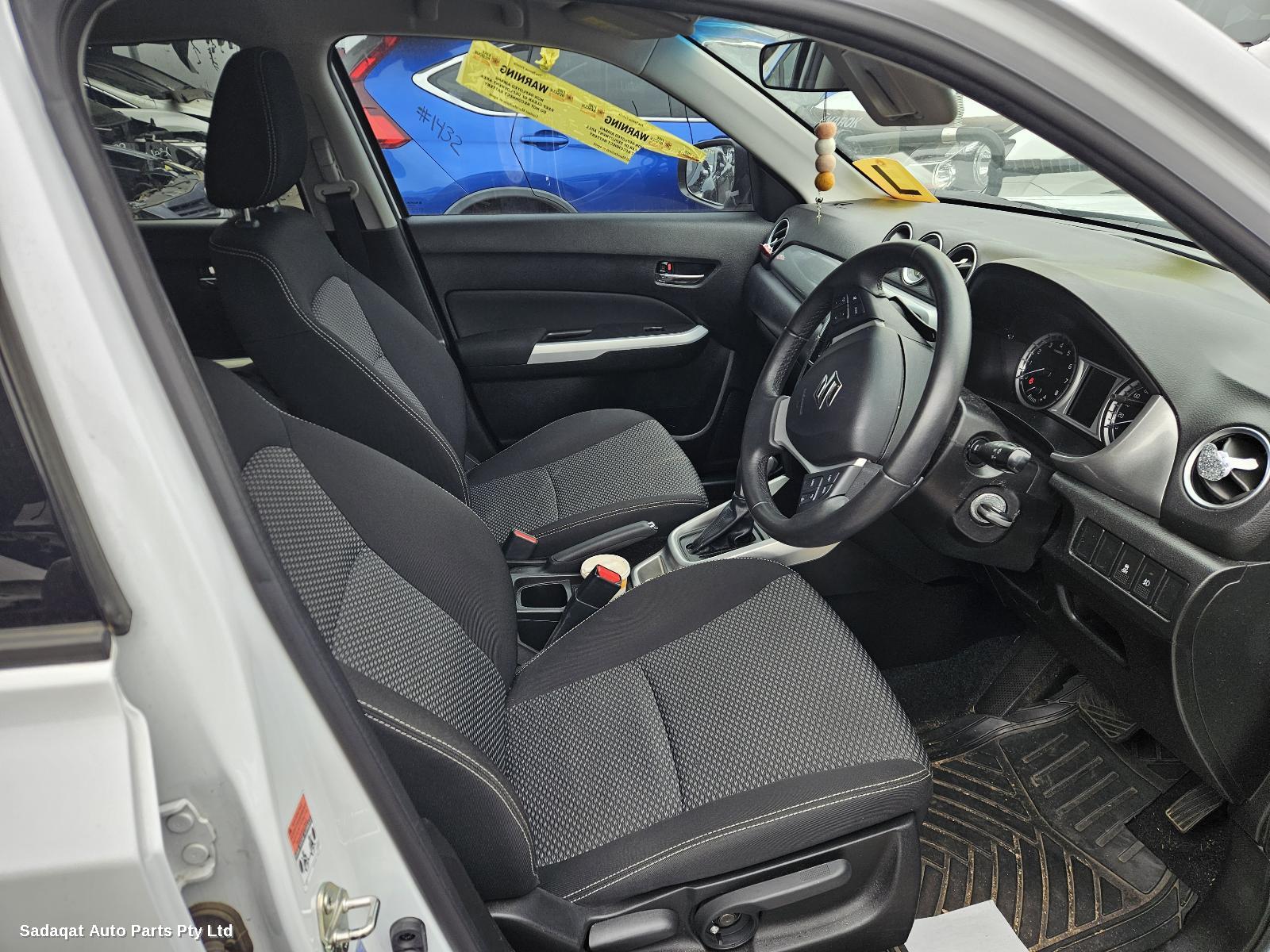 Suzuki Vitara Right Door Mirror