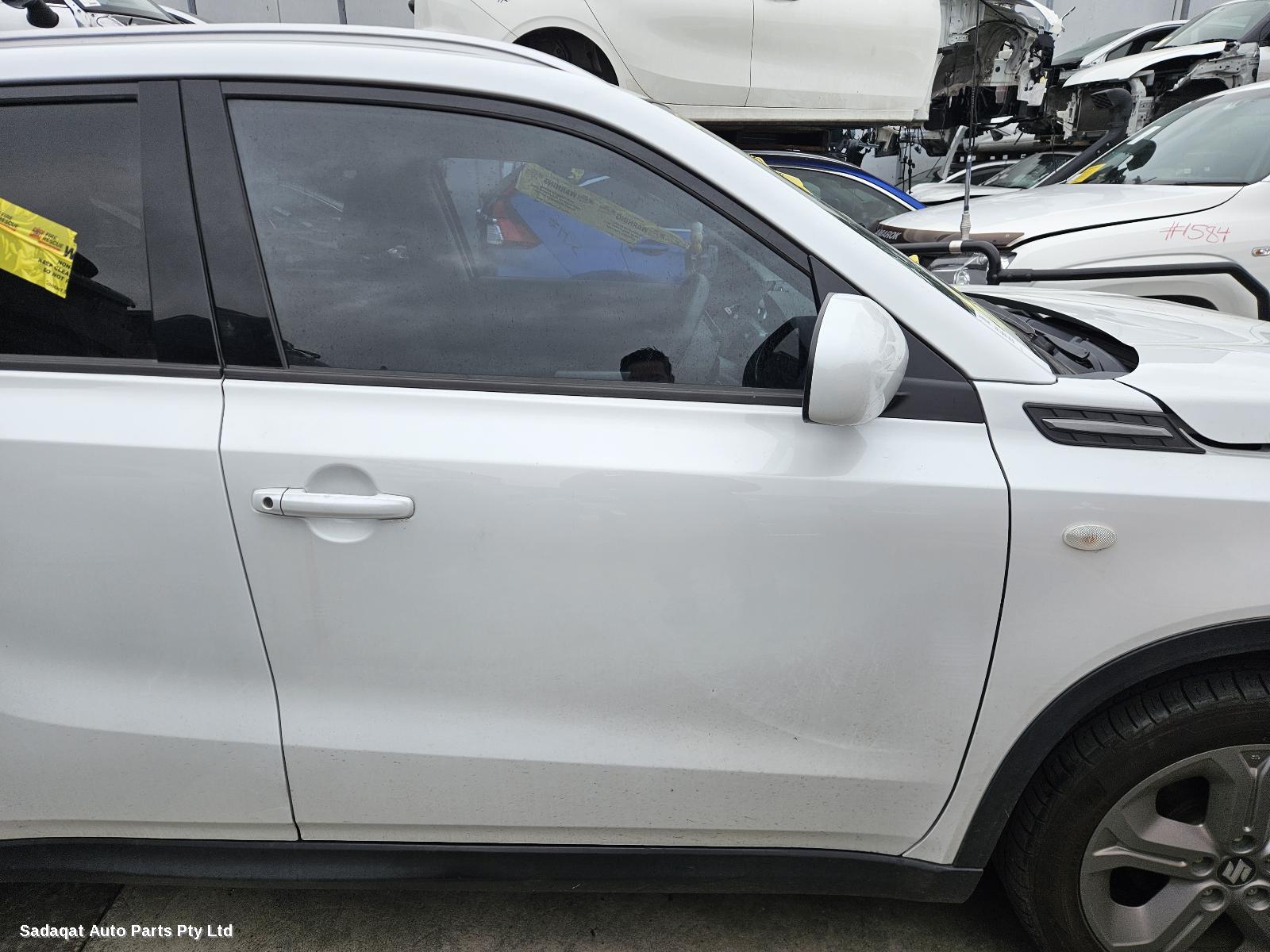 Suzuki Vitara Right Door Mirror