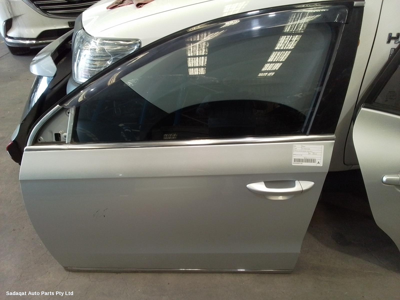 Volkswagen Passat Left Front Door