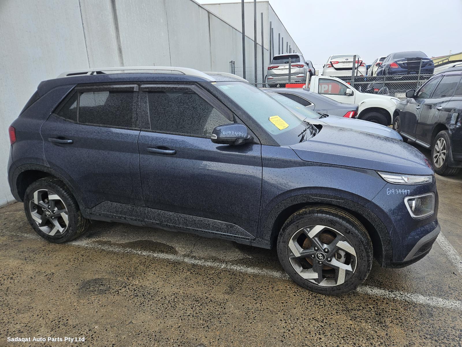 Hyundai Venue Wheel Mag