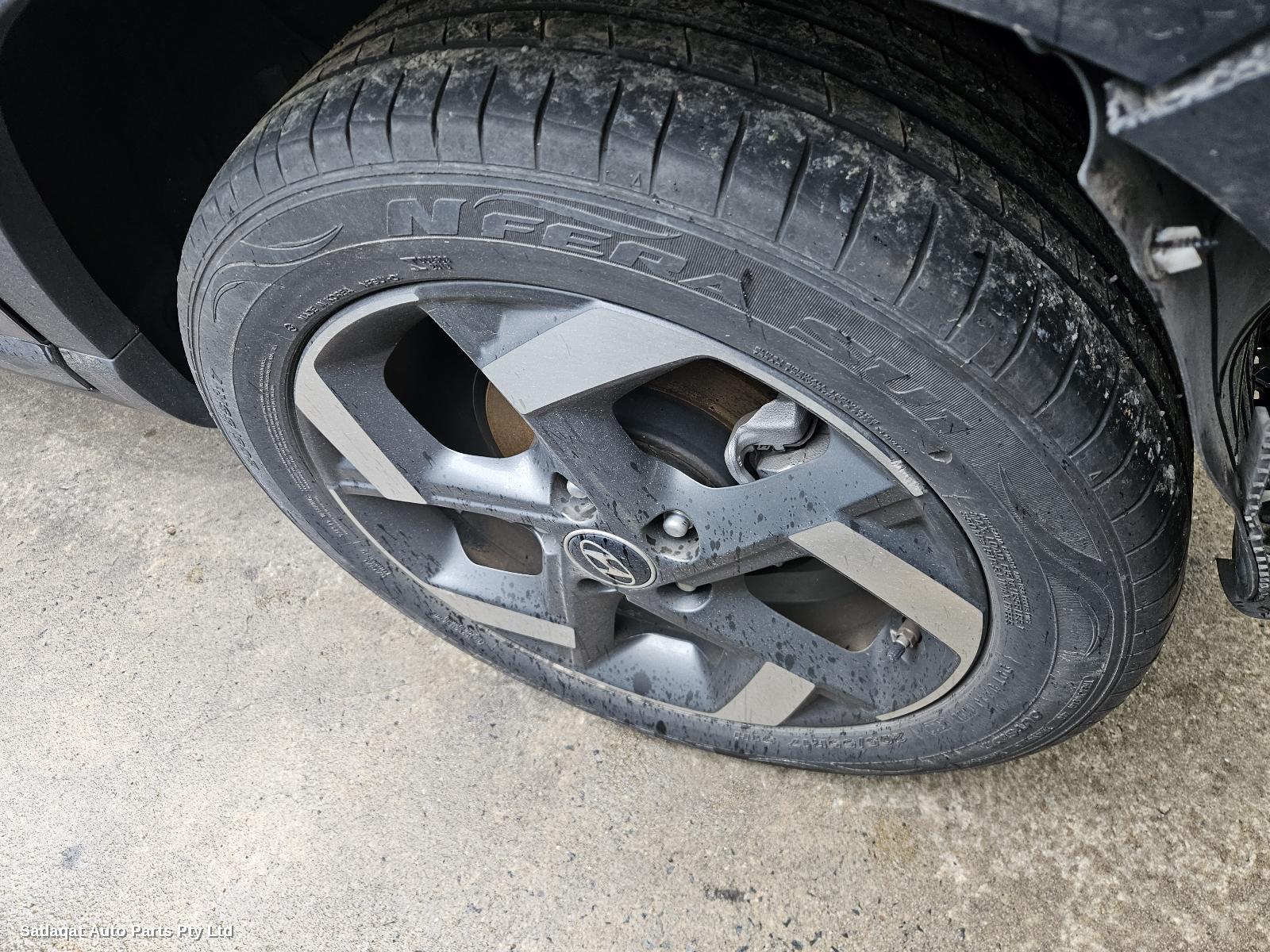 Hyundai Venue Wheel Mag