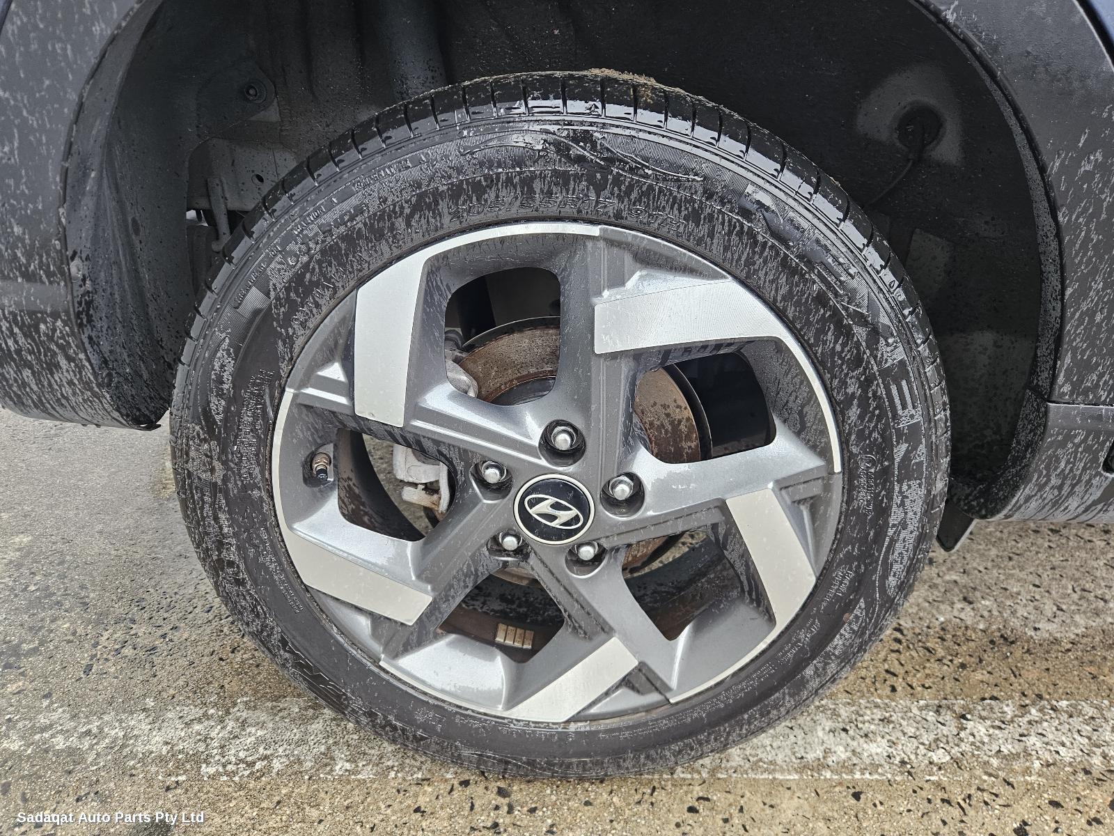 Hyundai Venue Wheel Mag