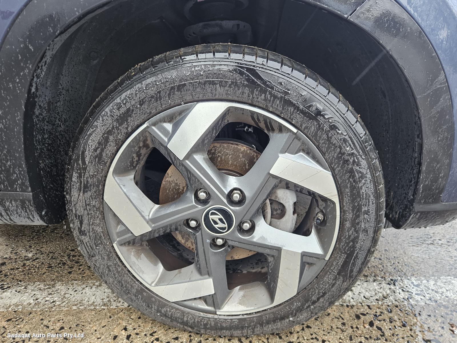 Hyundai Venue Wheel Mag