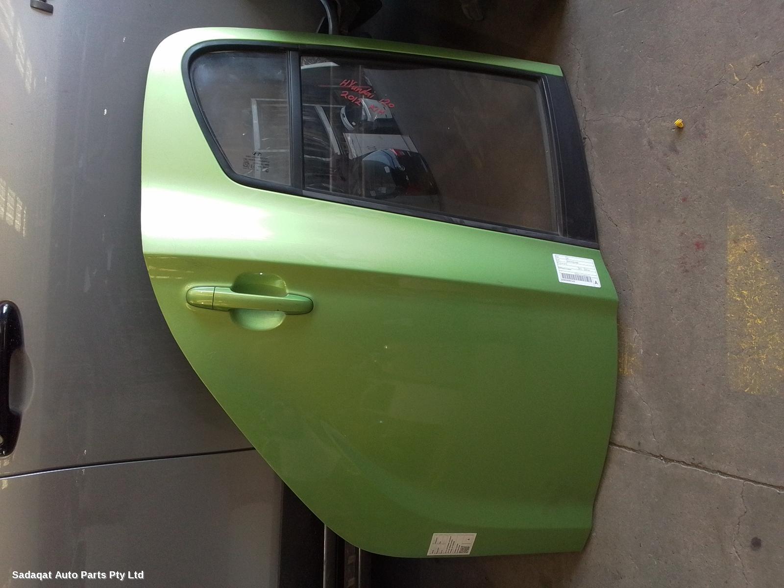 Hyundai I20 Right_rear_door_sliding