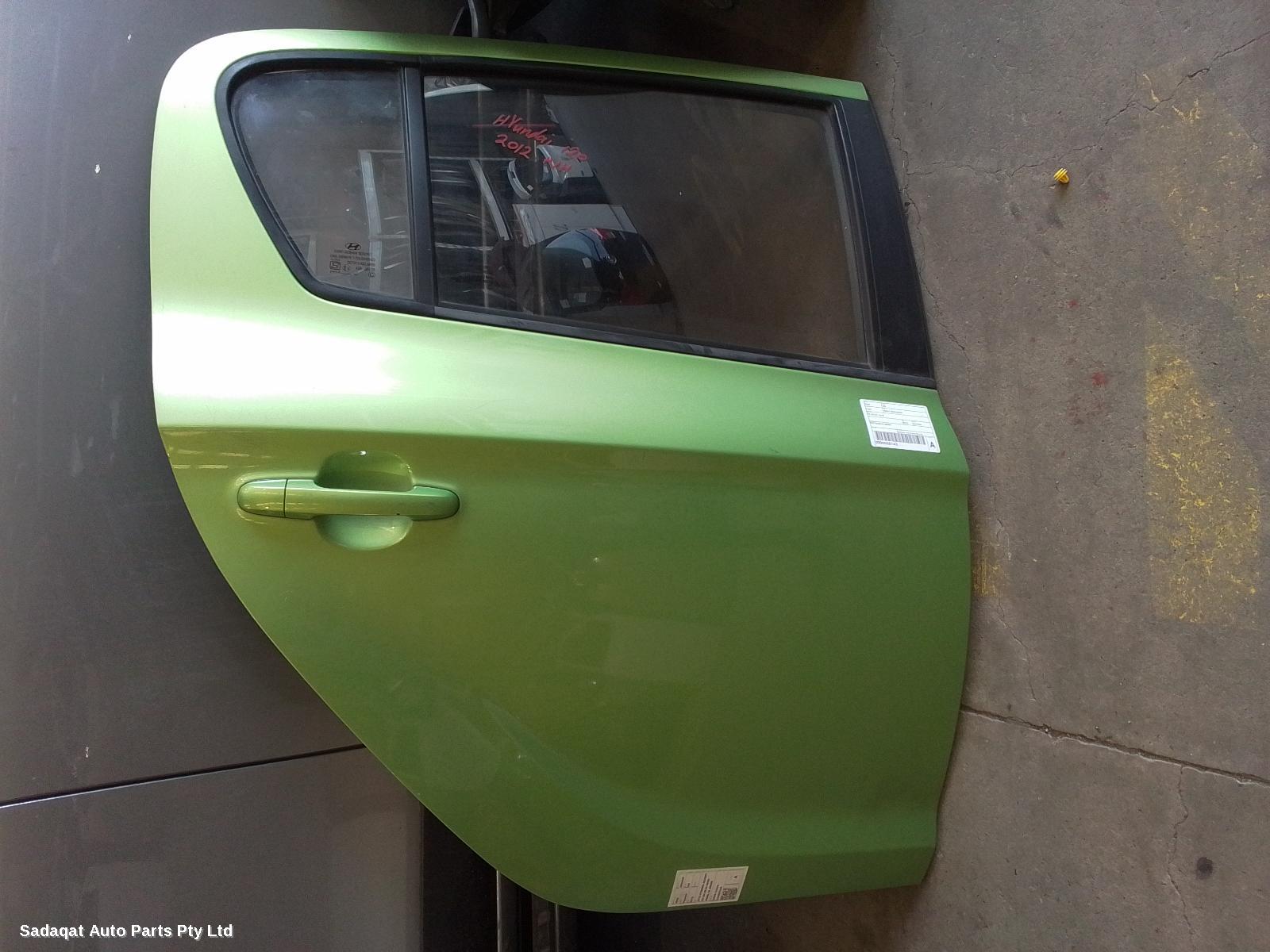 Hyundai I20 Right_rear_door_sliding