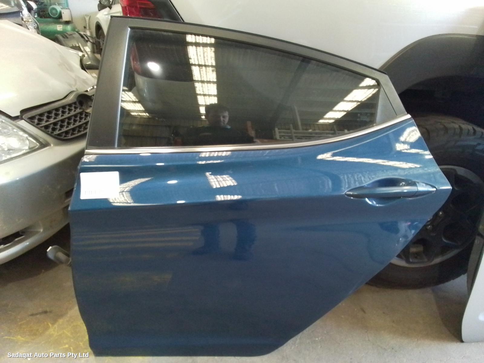 Hyundai Elantra Left Rear Door/sliding