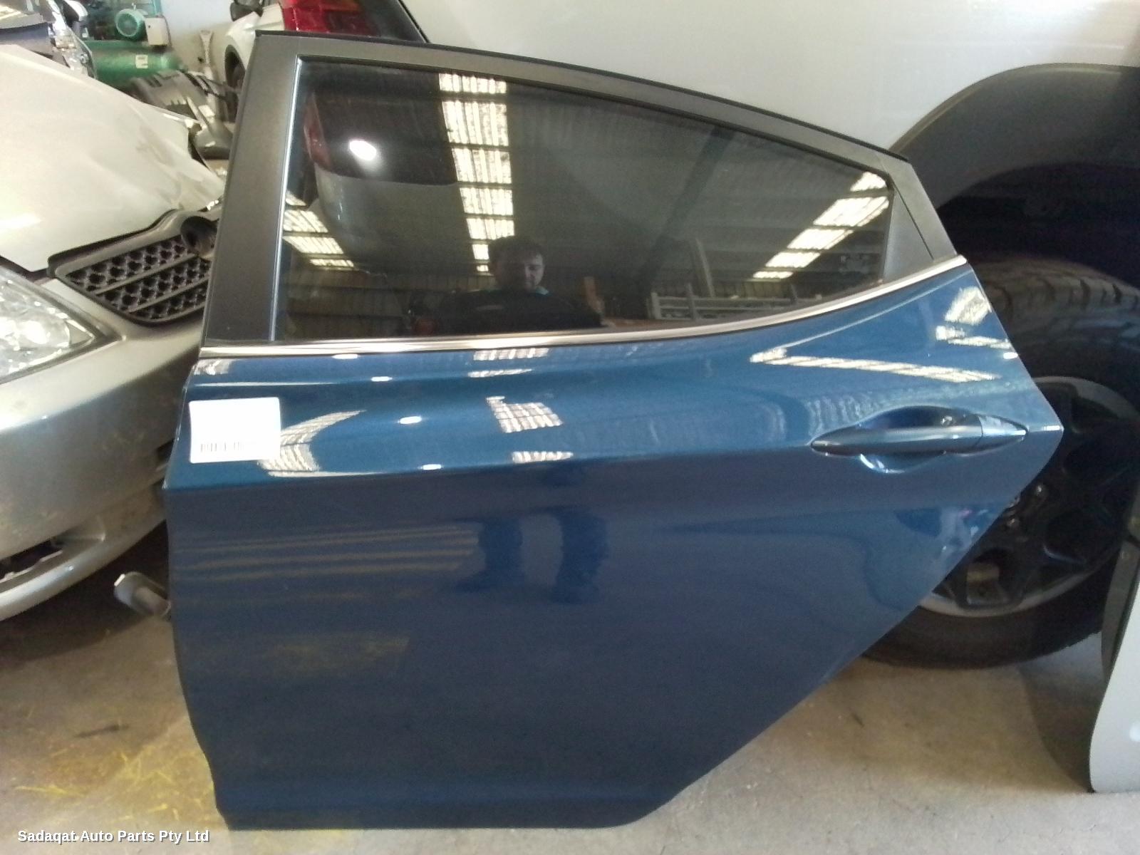 Hyundai Elantra Left Rear Door/sliding