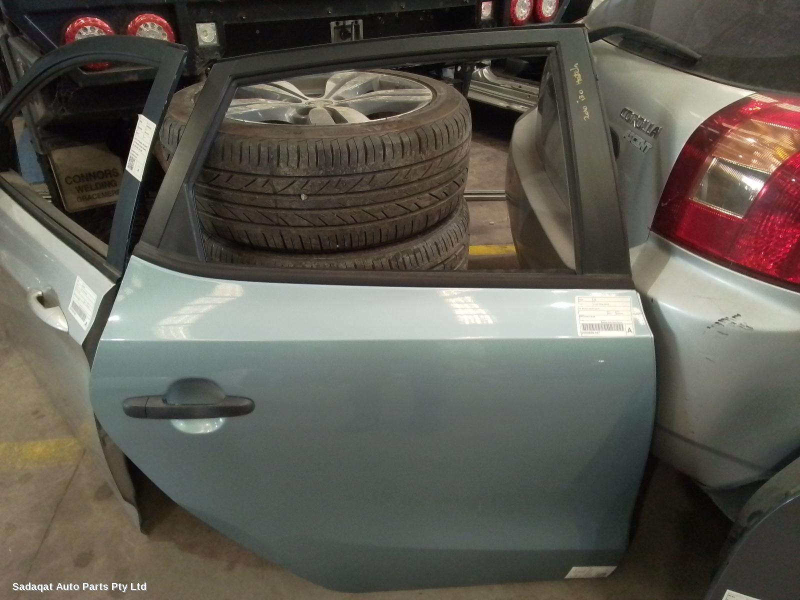 Hyundai I30 Right_rear_door_sliding