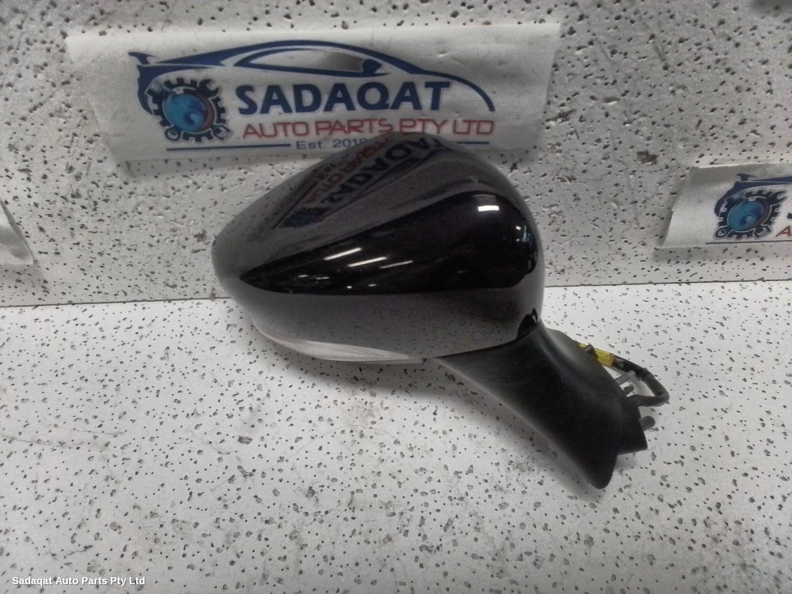 Renault Clio Right Door Mirror