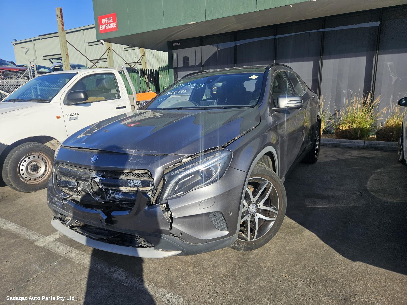 Mercedes Gla Class Seatbelt/stalk