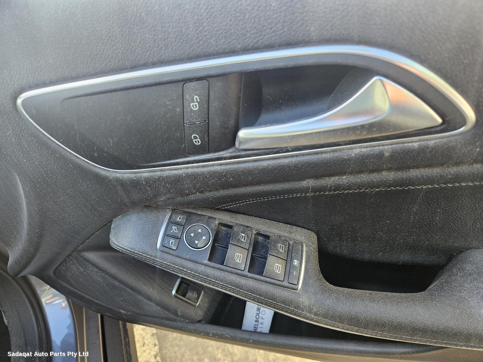 Mercedes Gla Class Seatbelt/stalk