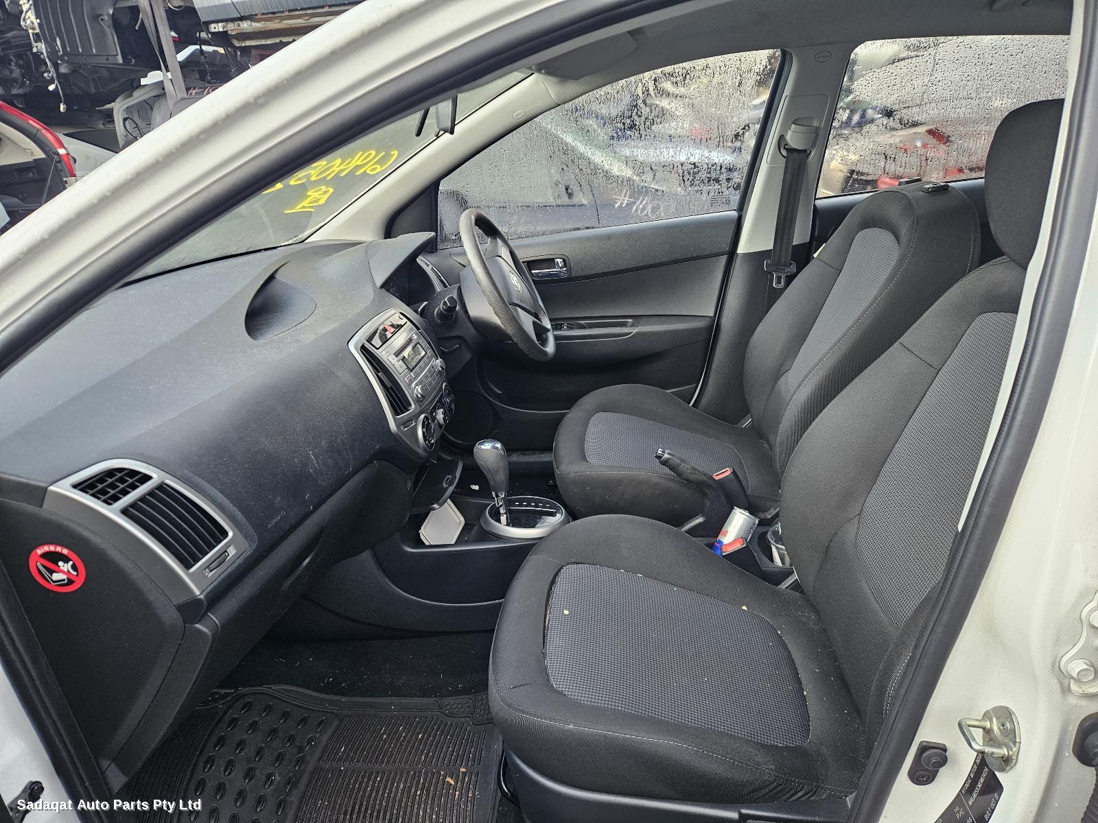 Hyundai I20 Sunvisor