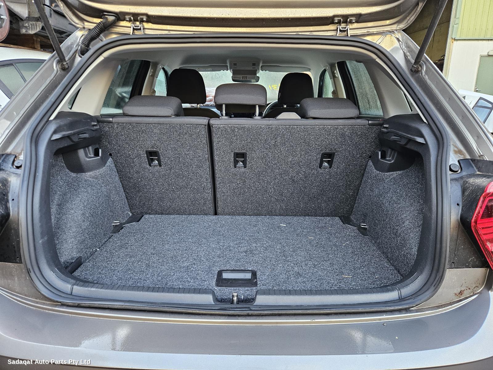 Volkswagen Polo Right Front Door