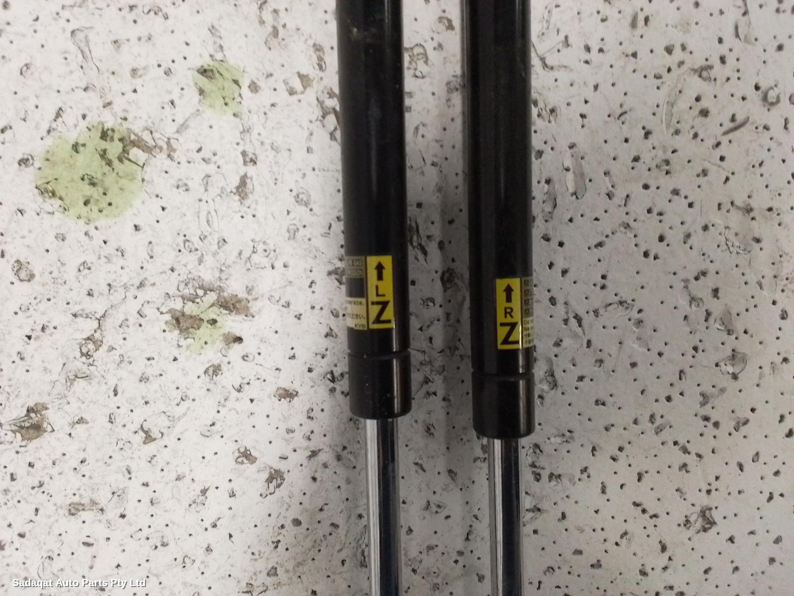 Toyota Hiace Hatch Strut