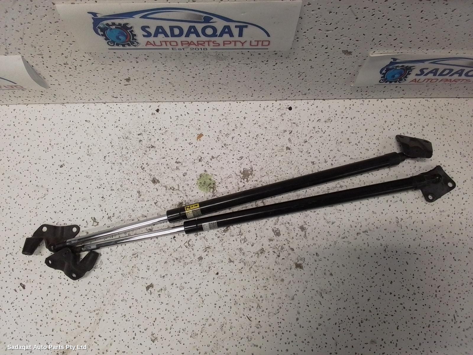 Toyota Hiace Hatch Strut