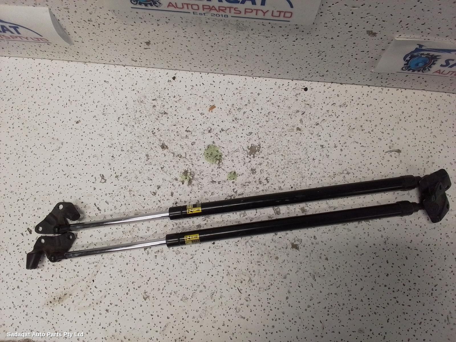 Toyota Hiace Hatch Strut