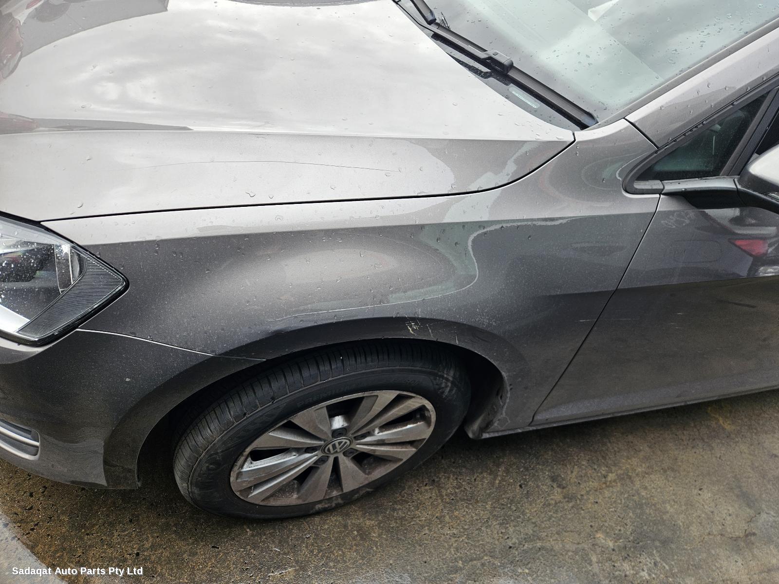 Volkswagen Golf Overflow Bottle