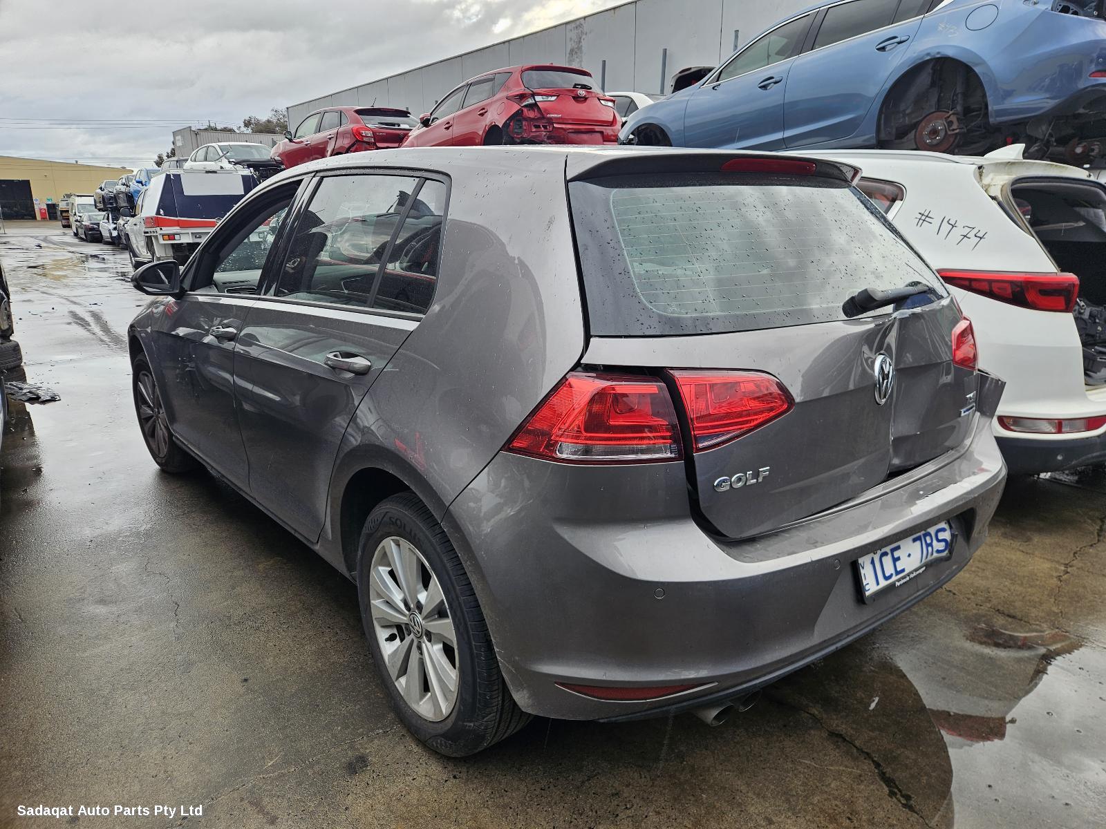 Volkswagen Golf Overflow Bottle