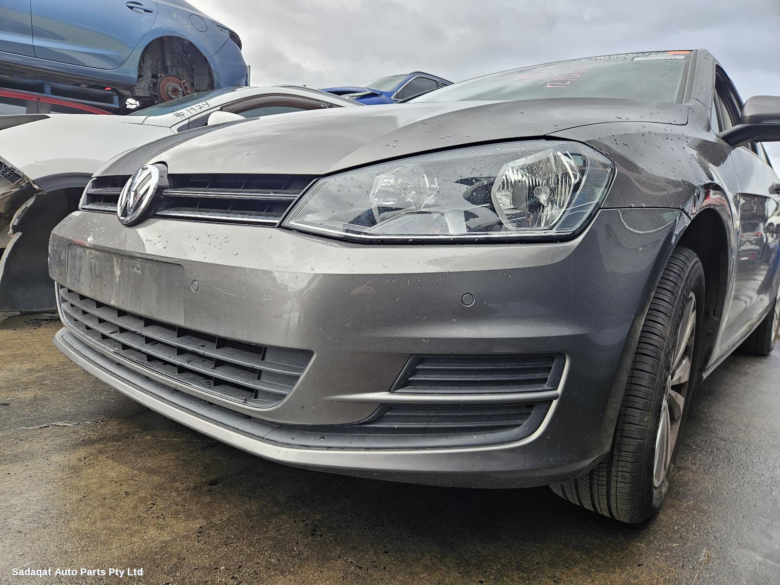 Volkswagen Golf Overflow Bottle