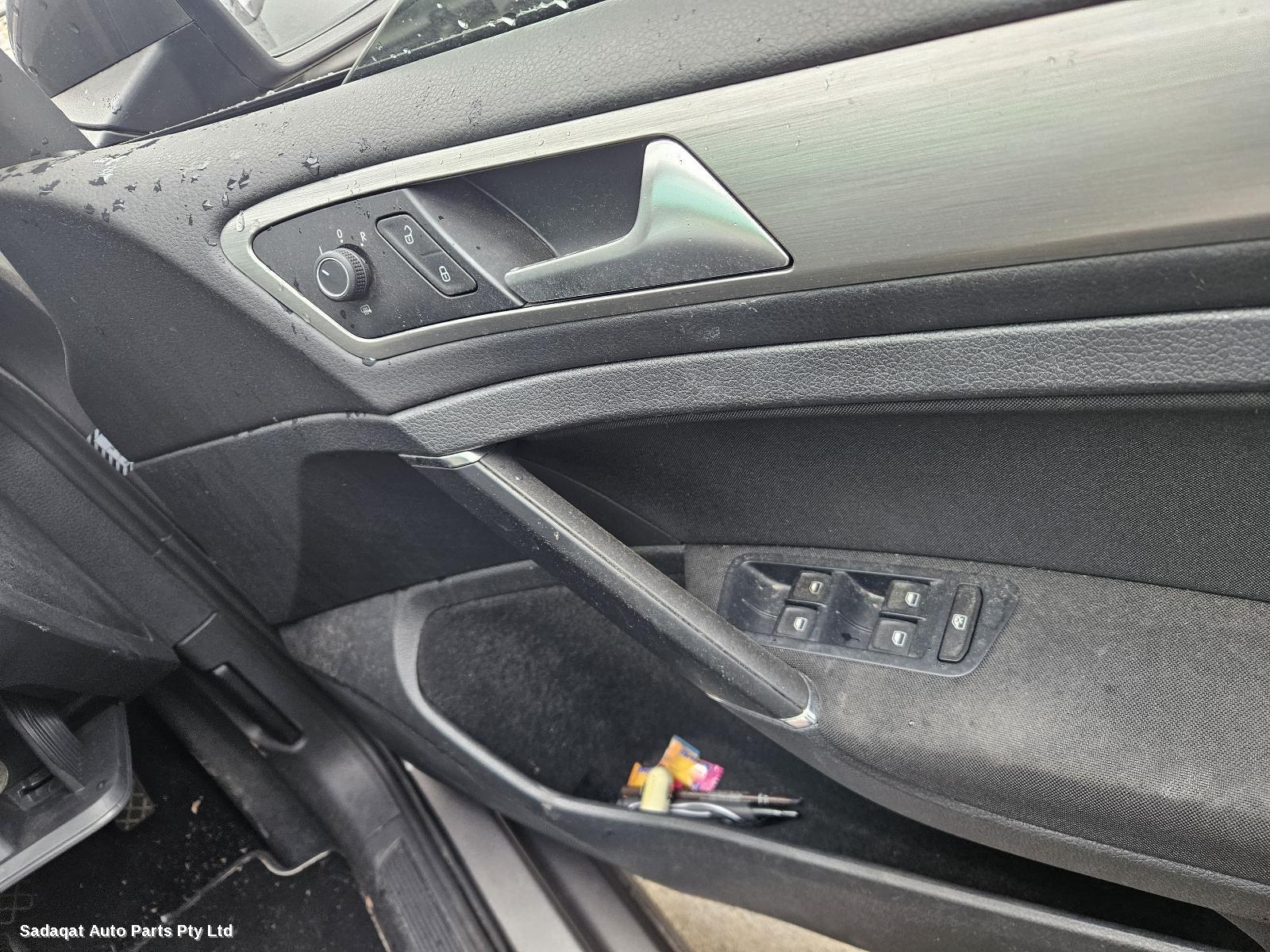 Volkswagen Golf Overflow Bottle