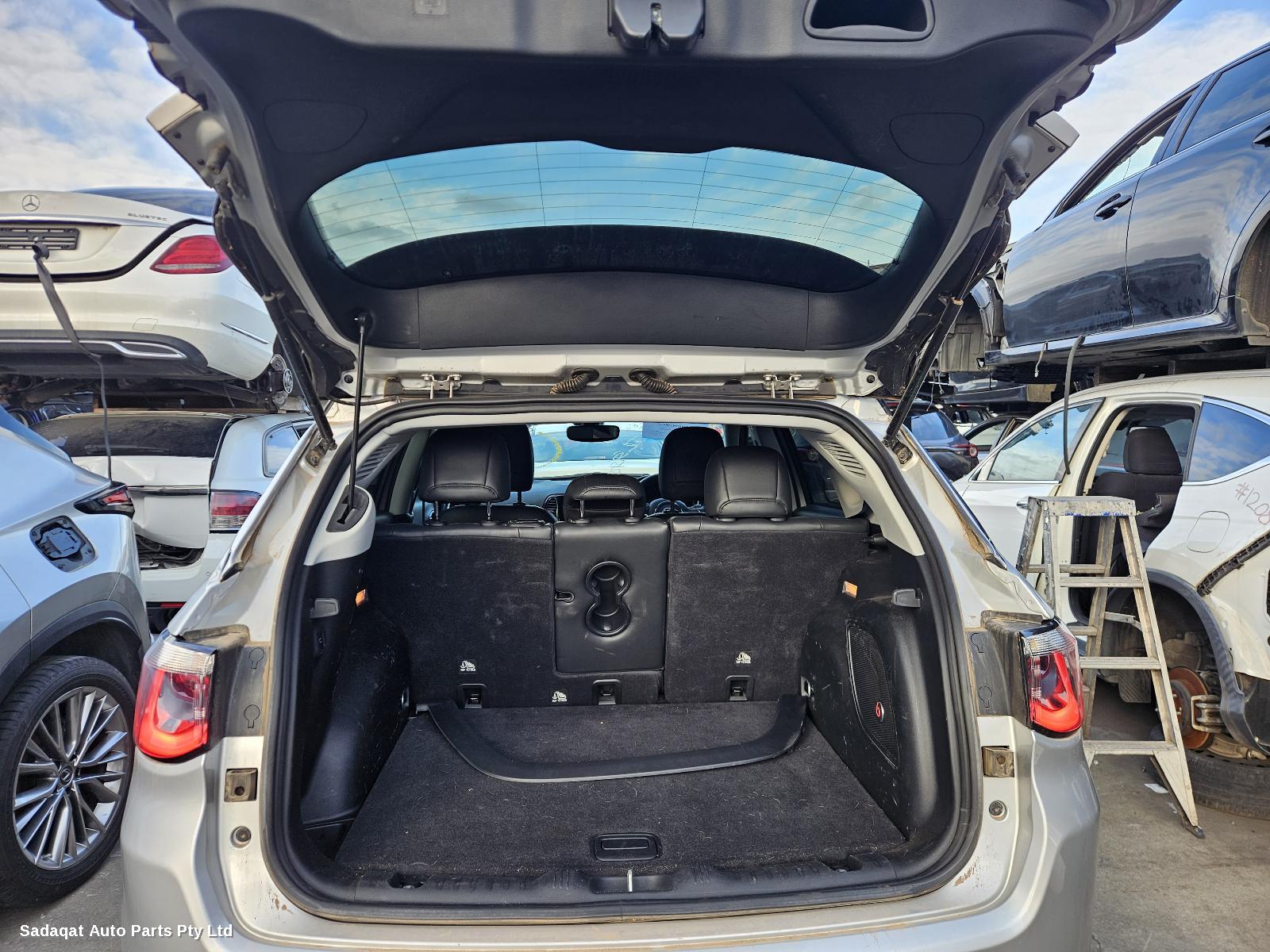 Jeep Compass Left Front Door Window