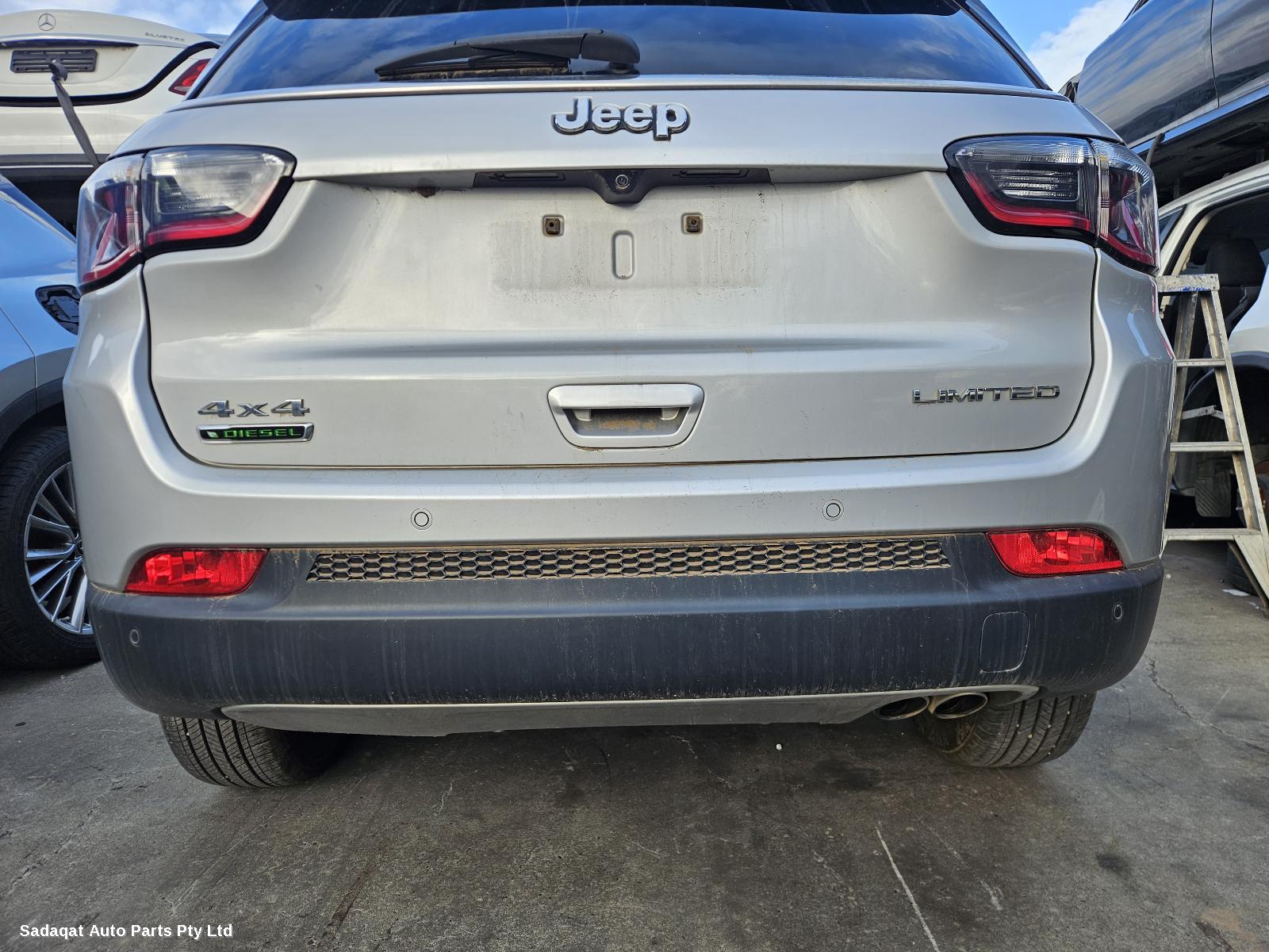 Jeep Compass Left Front Door Window