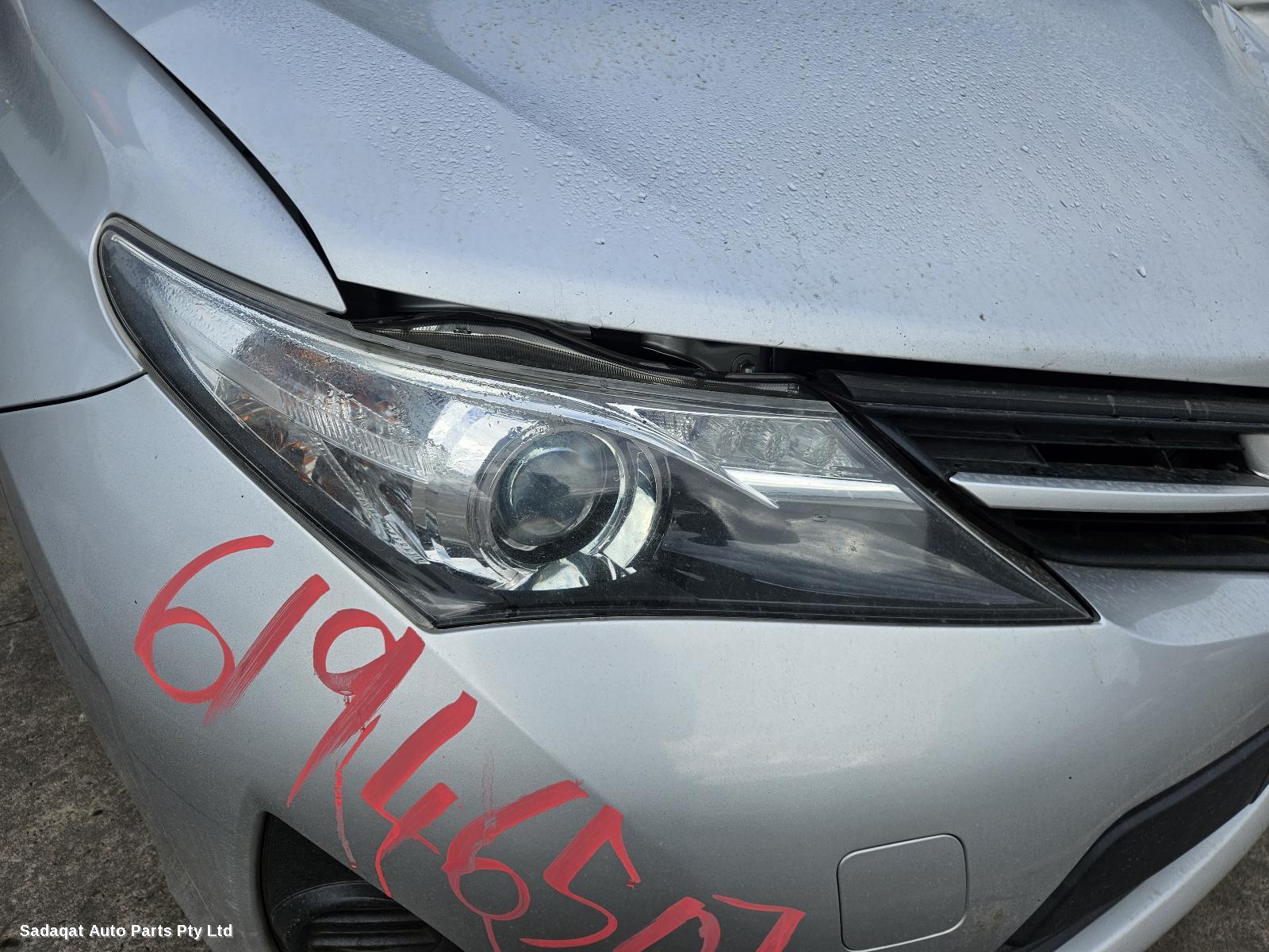 Toyota Corolla Right Headlamp