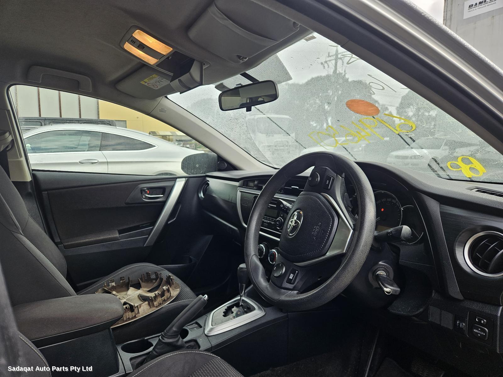 Toyota Corolla Right Headlamp