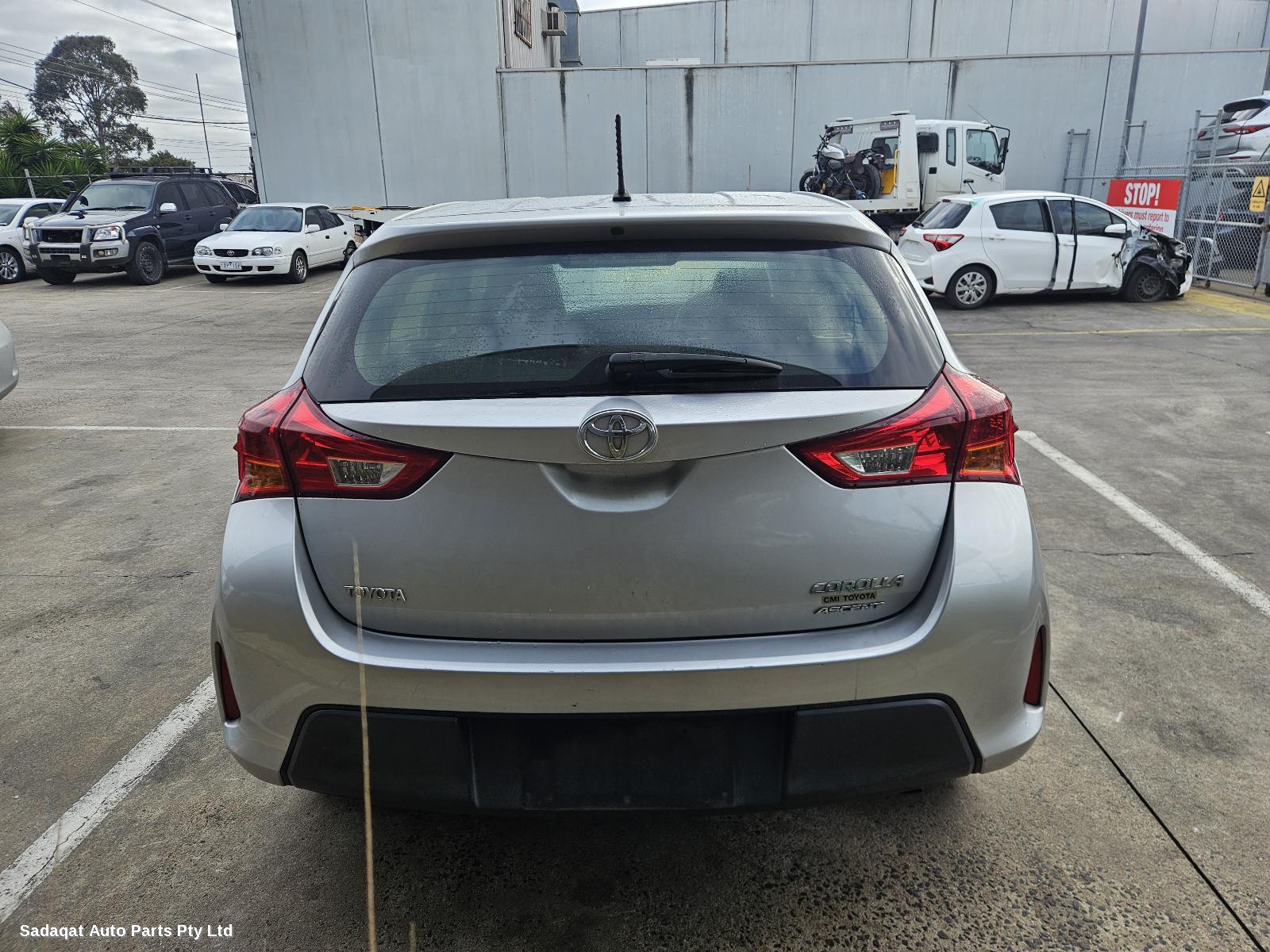 Toyota Corolla Right Headlamp