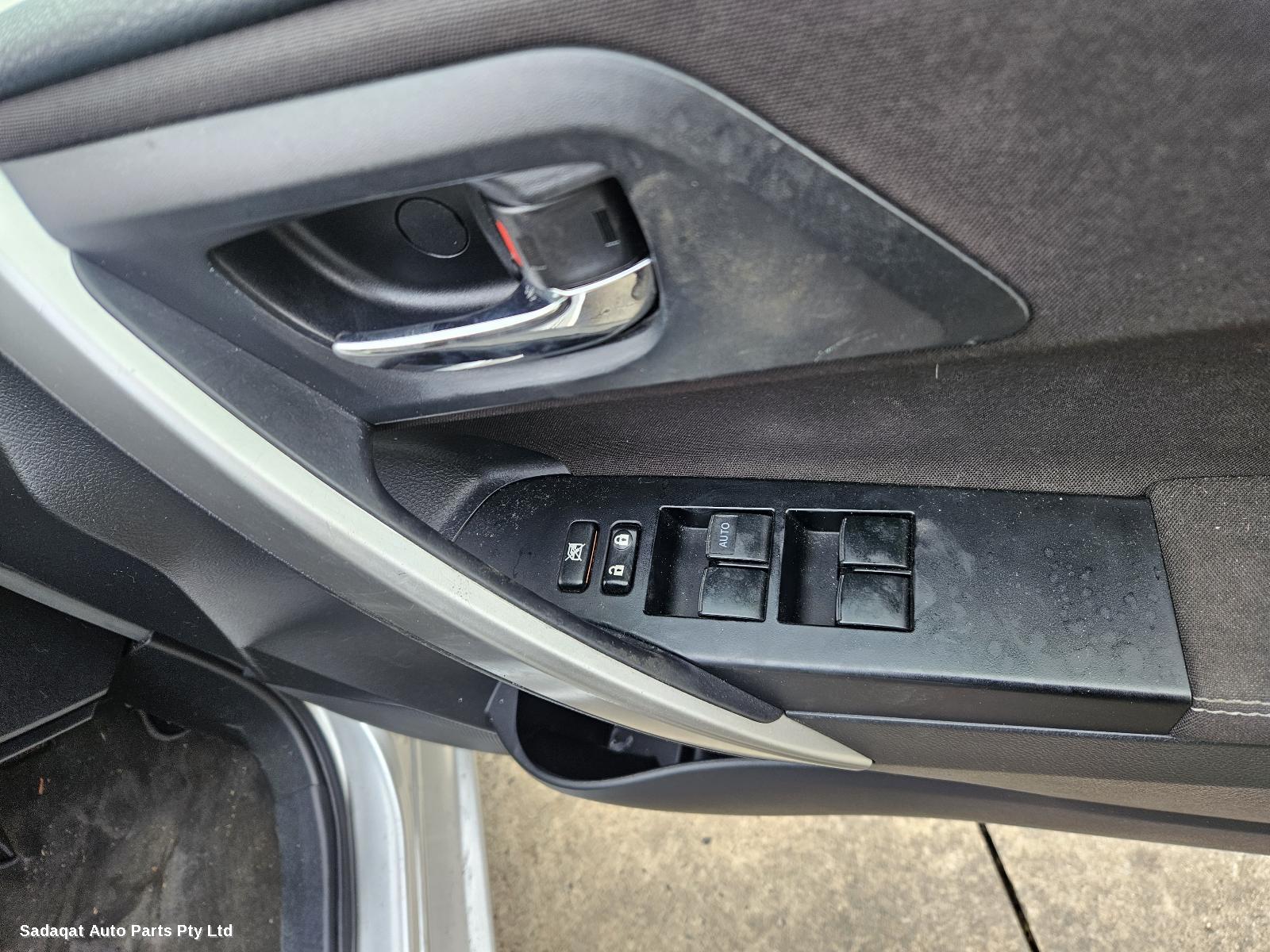 Toyota Corolla Right Headlamp