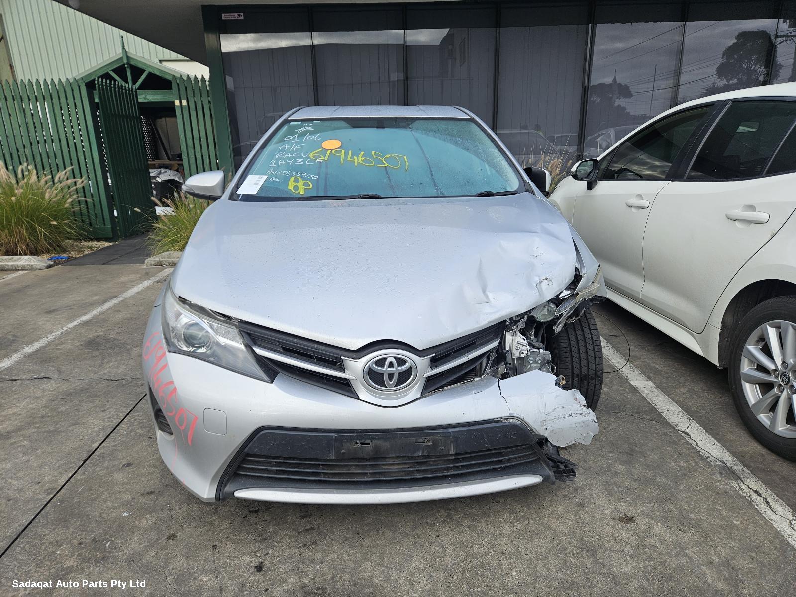 Toyota Corolla Right Headlamp