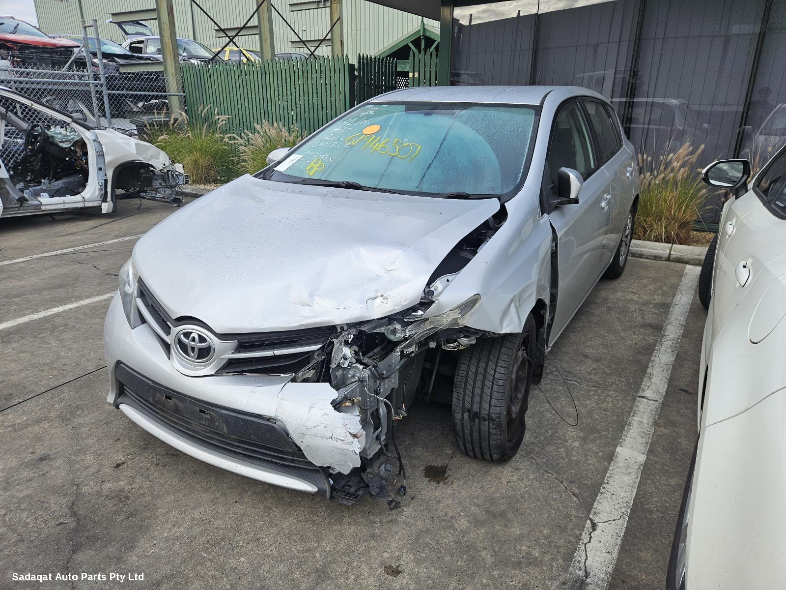 Toyota Corolla Right Headlamp