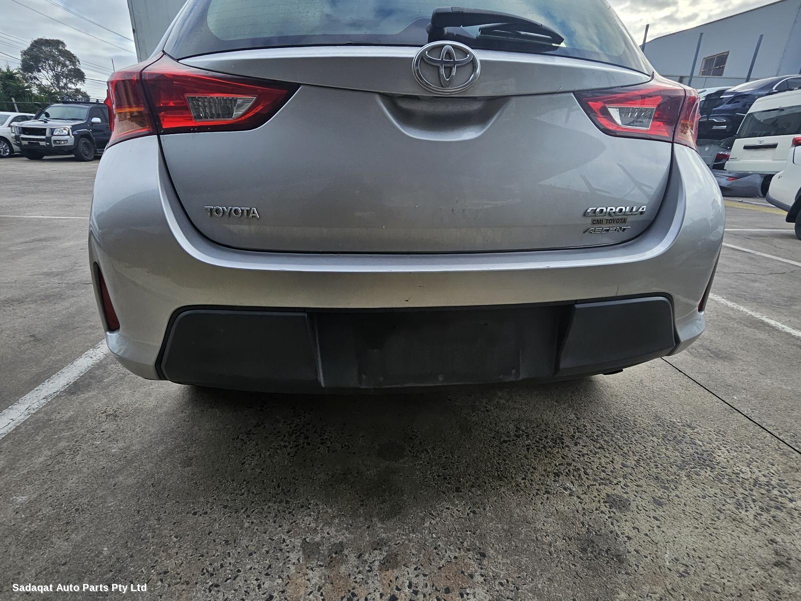 Toyota Corolla Right Headlamp