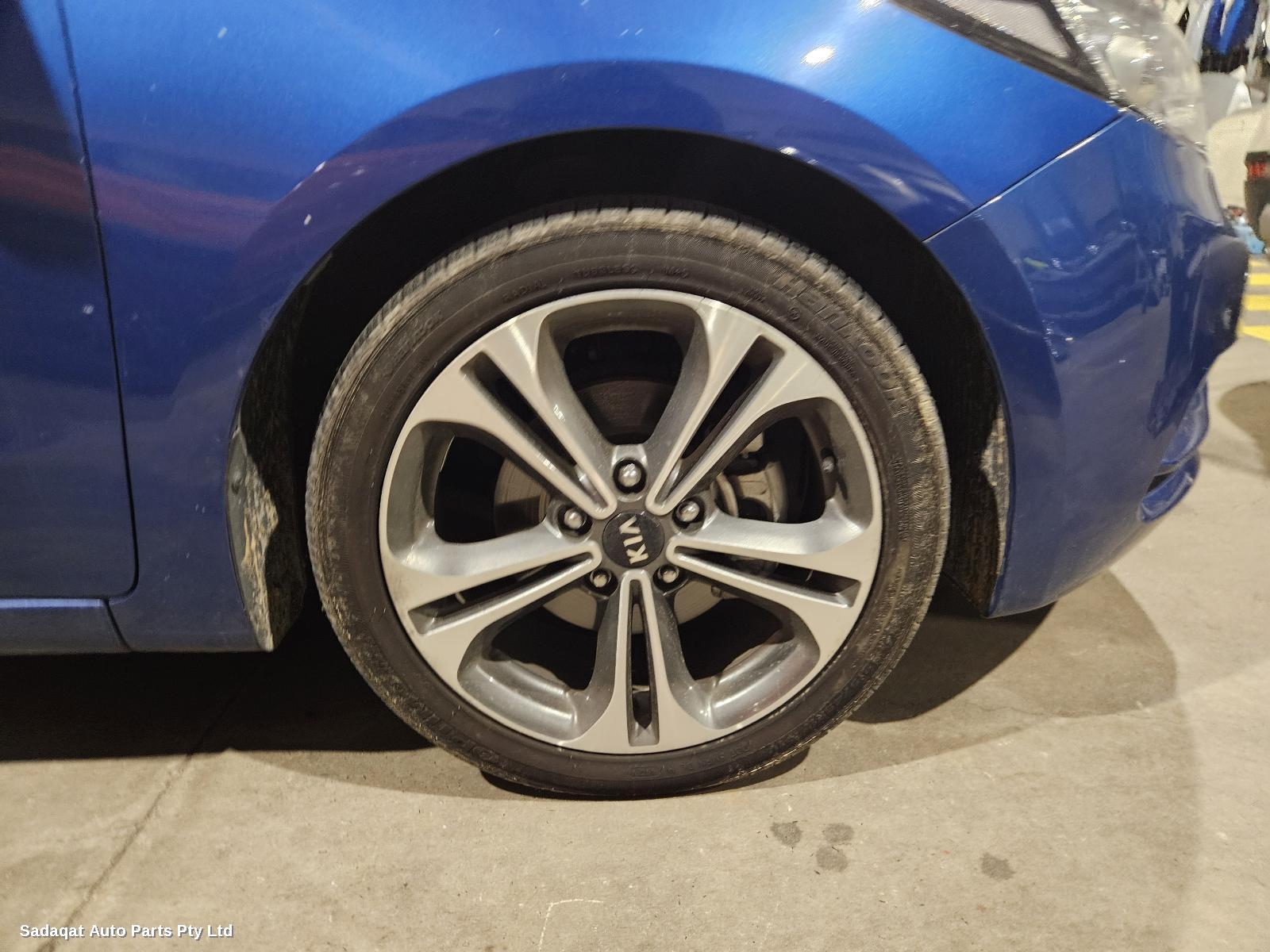 Kia Cerato Hatch Strut