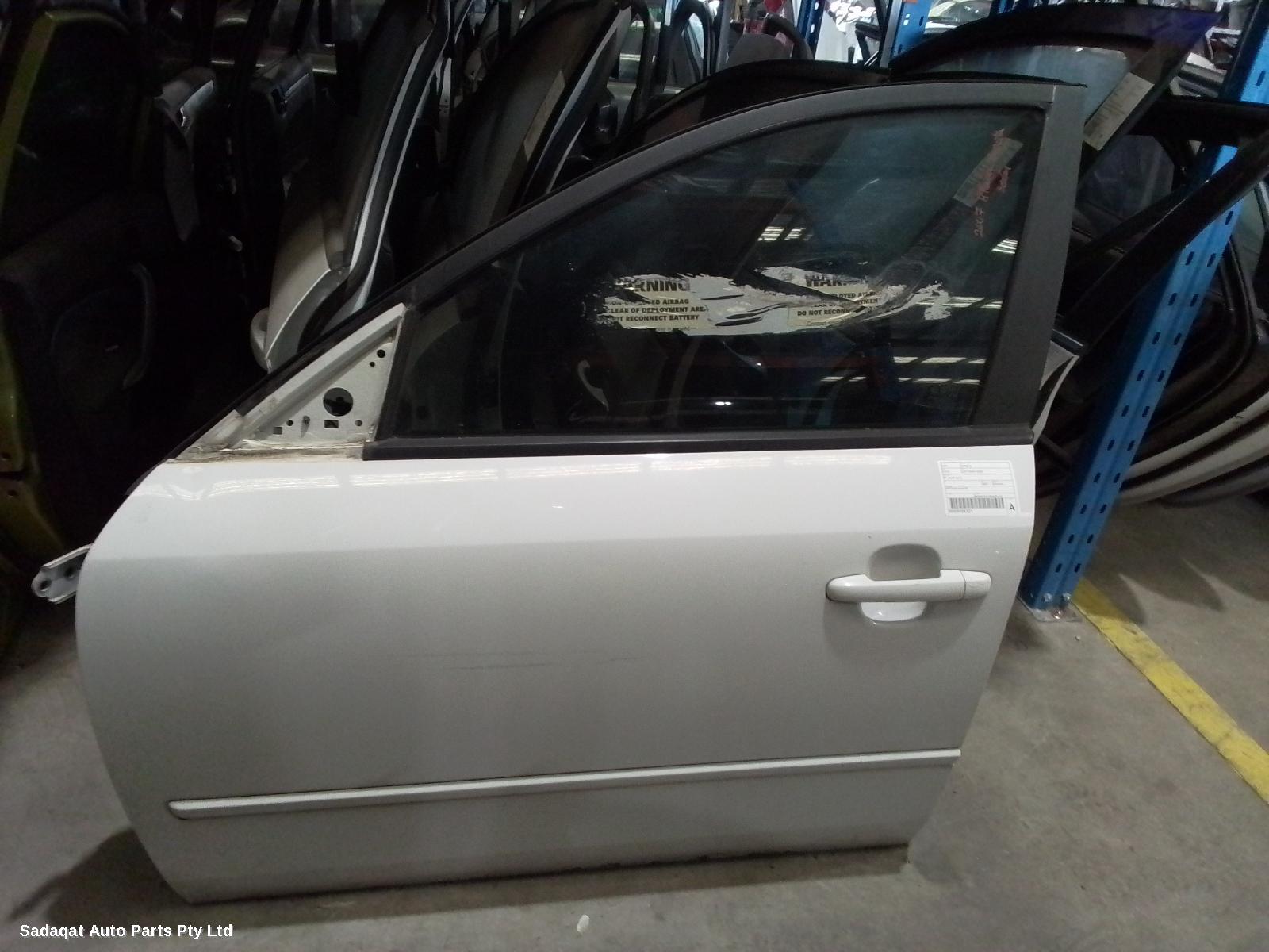 Hyundai Sonata Left Front Door